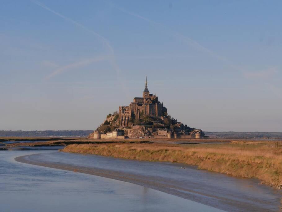 Gite La Mer, A La Campagne En Normandie, Proche Du Mont St Michel Lolif Eksteriør billede